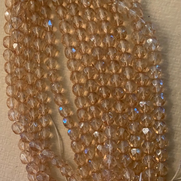 Limited quantities..vintage…100 Czech faceted glass beads - Picture 1 of 4